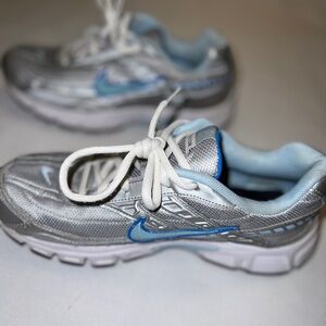 Nike Kids Size 8 Running Sneakers | Metallic Silver & Blue | Excellent Condition